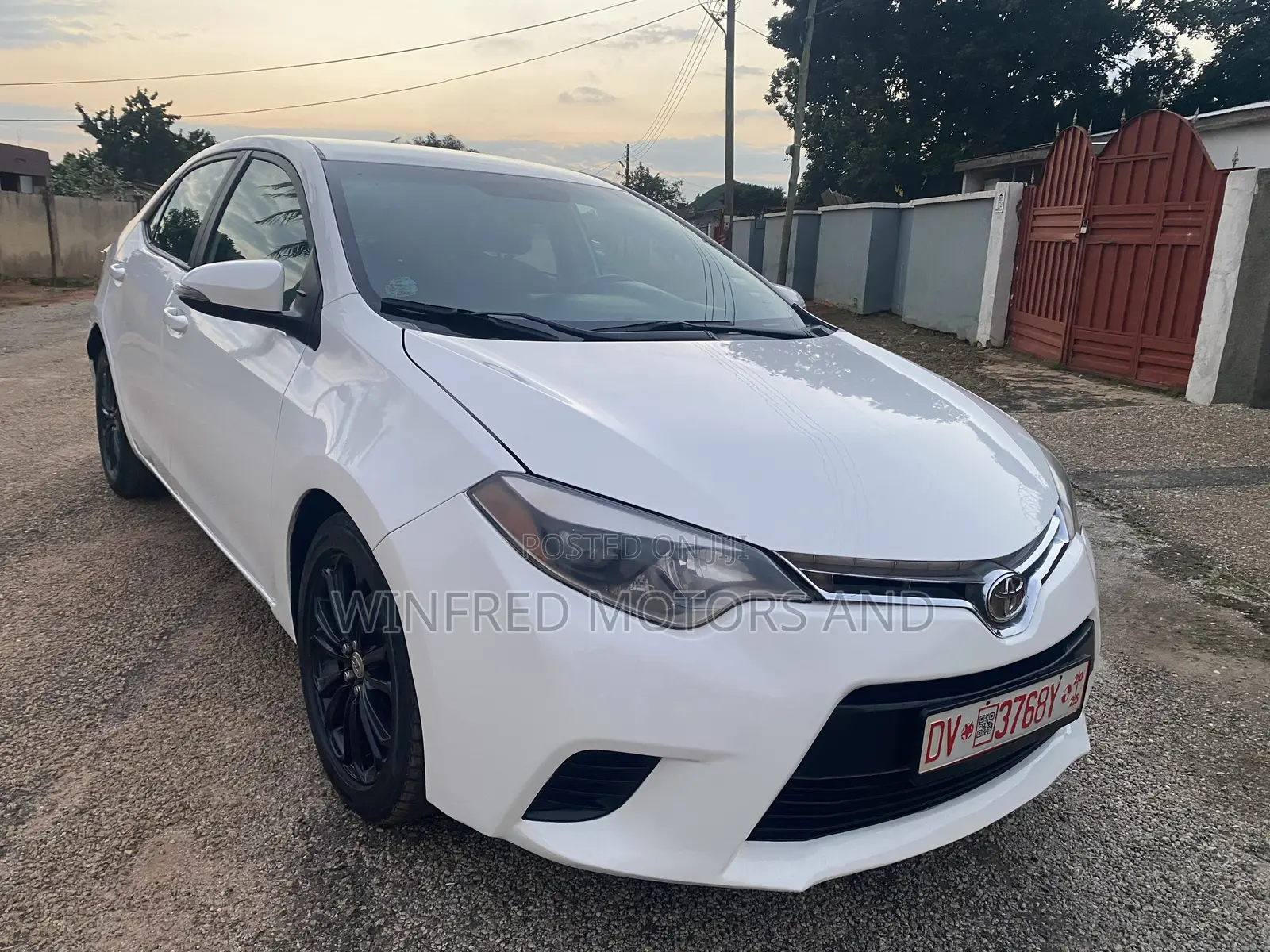 Toyota Corolla S 4dr Sedan (1.8L 4cyl CVT) 2015 White
