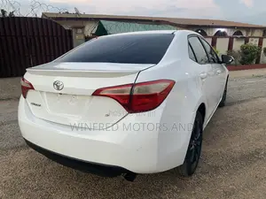 Toyota Corolla S 4dr Sedan (1.8L 4cyl CVT) 2015 White