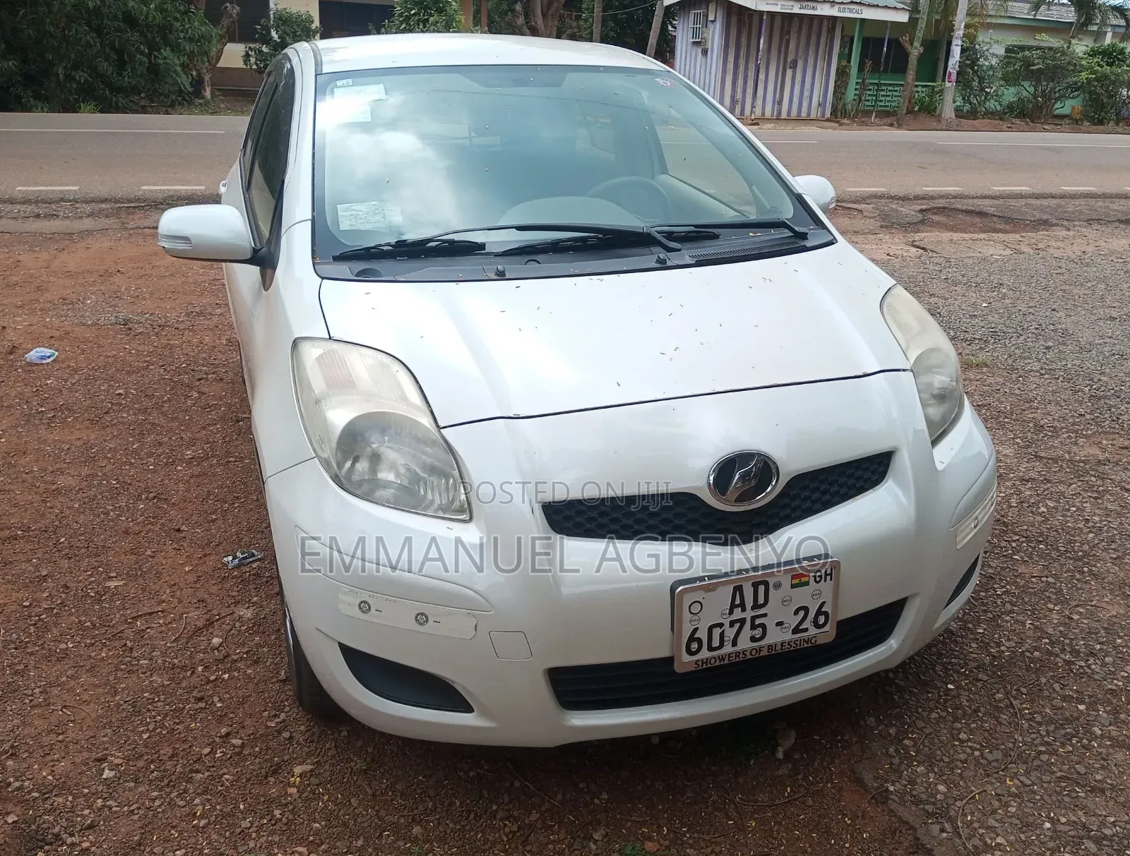 Toyota Vitz 1.3 FWD 5dr 2010 White