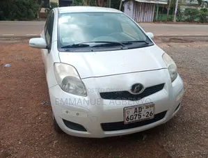 Toyota Vitz 1.3 FWD 5dr 2010 White