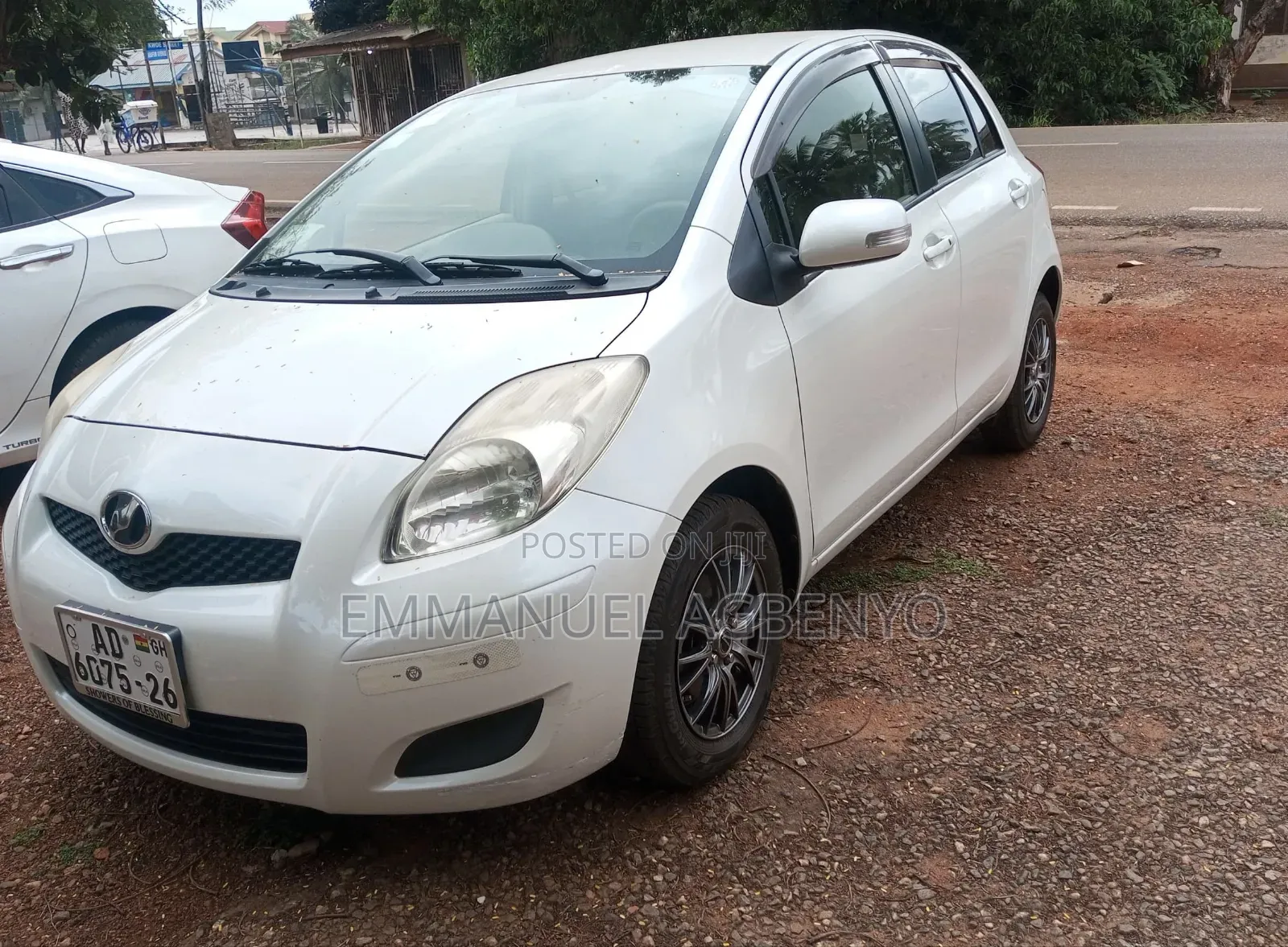 Toyota Vitz 1.3 FWD 5dr 2010 White