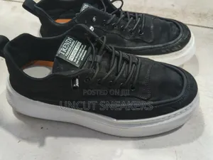 Very Neat and Pure Leather.