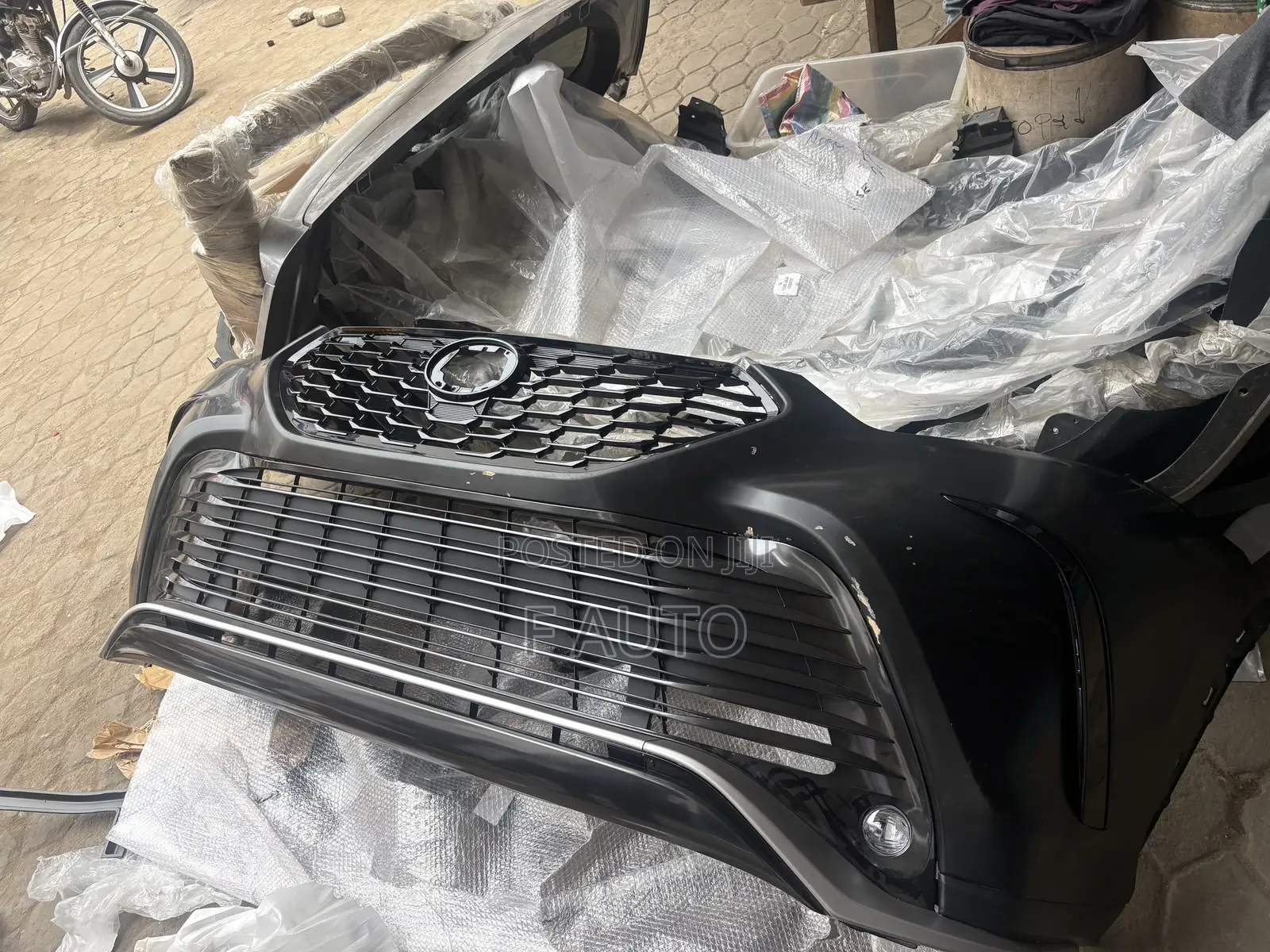 Toyota Highlander 2020,2021,2022,2023 Front Bumper Complete