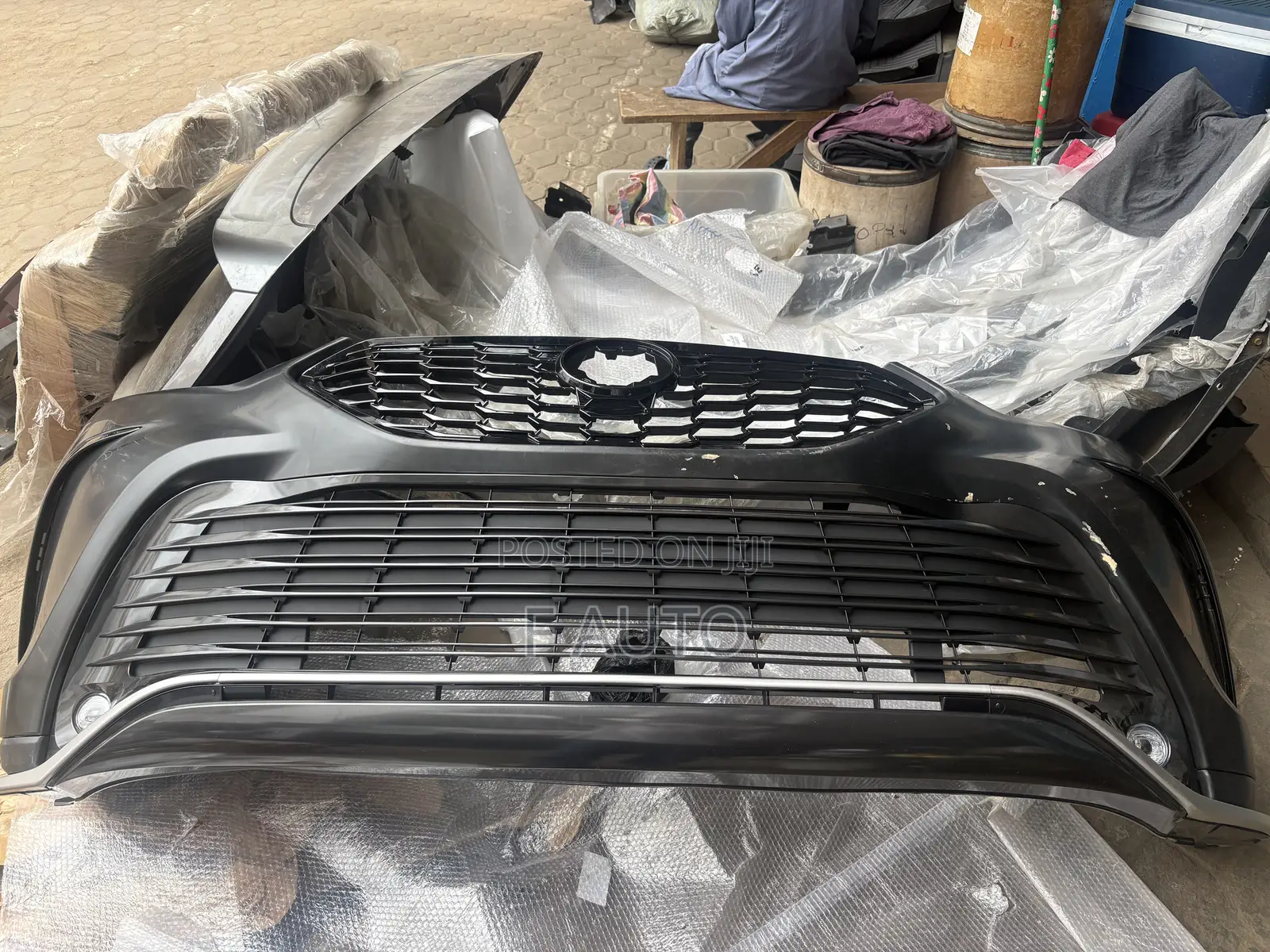 Toyota Highlander 2020,2021,2022,2023 Front Bumper Complete