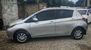 Toyota Vitz 1.3 AWD 3dr 2012 Silver