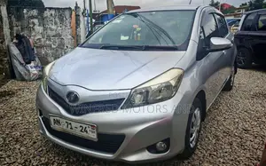 Toyota Vitz 1.3 AWD 3dr 2012 Silver