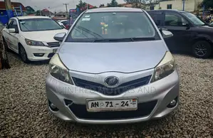 Toyota Vitz 1.3 AWD 3dr 2012 Silver