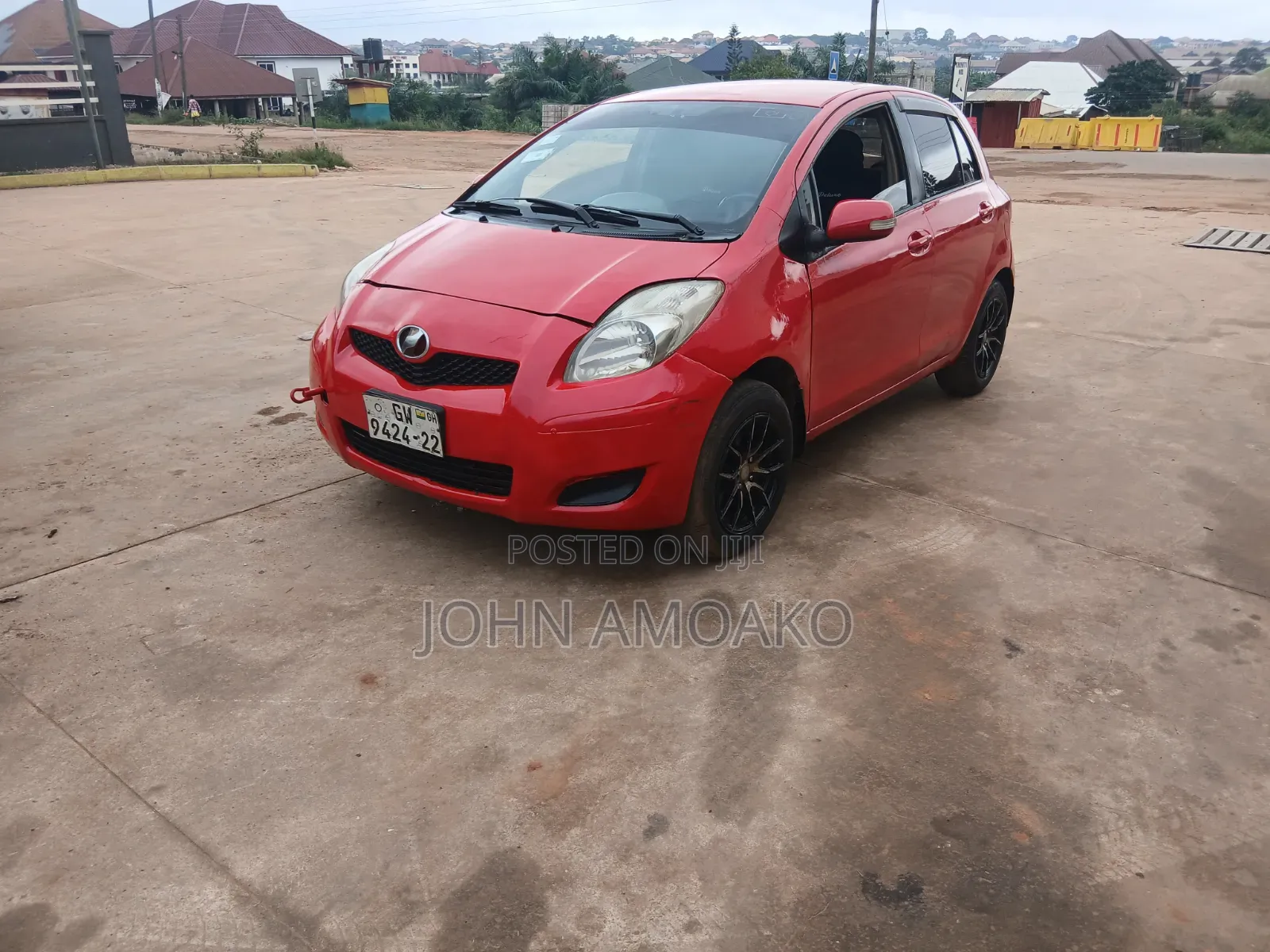 Toyota Vitz 2010 Red