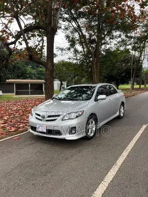 Toyota Corolla S 4dr Sedan (1.8L 4cyl 4A) 2013 Silver