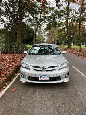 Toyota Corolla S 4dr Sedan (1.8L 4cyl 4A) 2013 Silver