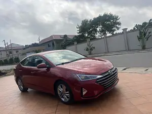 Hyundai Elantra 2019 Red