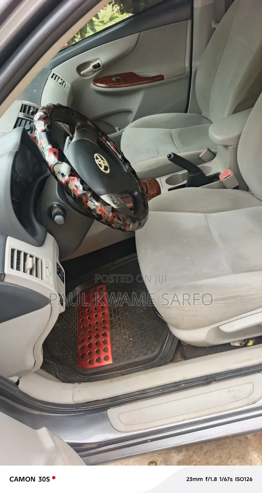 Toyota Corolla LE 4dr Sedan (1.8L 4cyl 4A) 2013 Gray