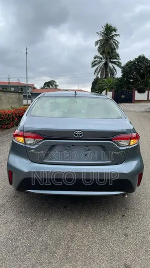 Toyota Corolla SE 2020 Blue