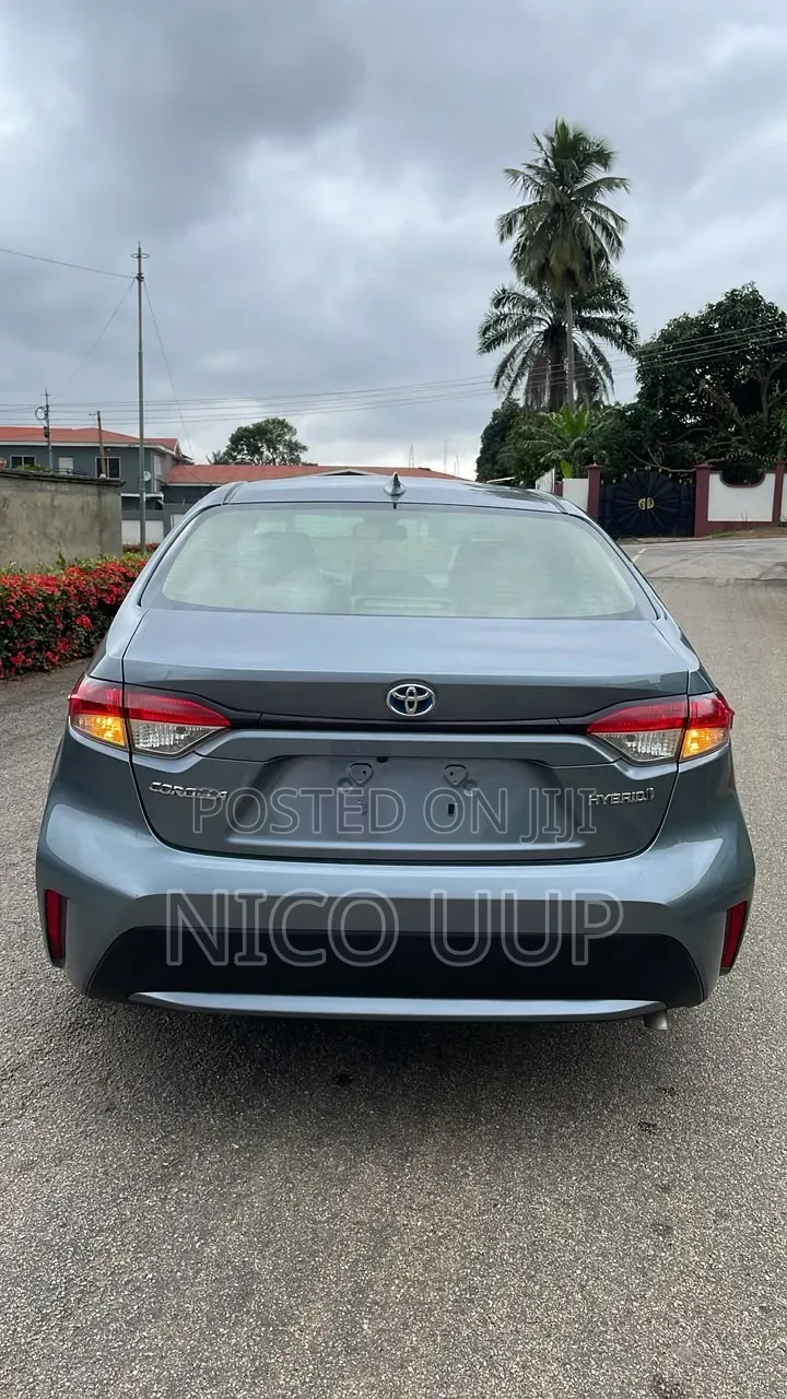 Toyota Corolla SE 2020 Blue