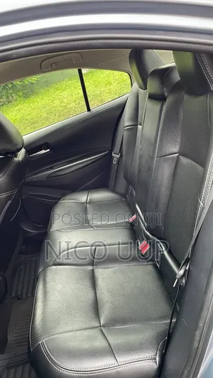 Toyota Corolla SE 2020 Blue