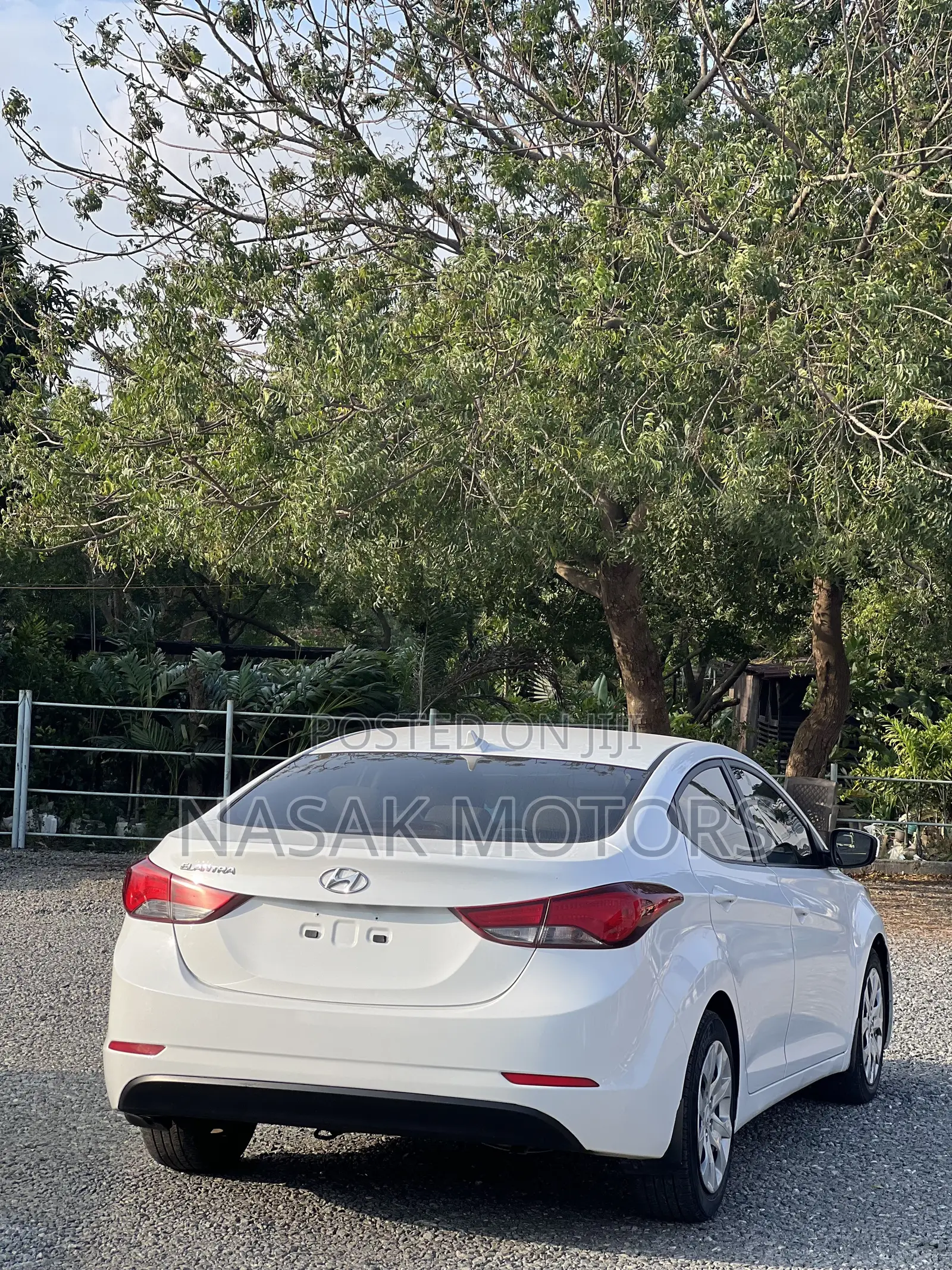 Hyundai Elantra SE 4dr Sedan (1.8L 4cyl 6M) 2014 White