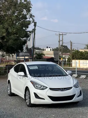 Hyundai Elantra SE 4dr Sedan (1.8L 4cyl 6M) 2014 White