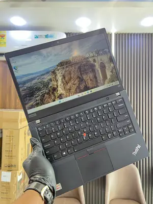 Laptop Lenovo ThinkPad t495s 8GB AMD Ryzen 5 SSD 256GB