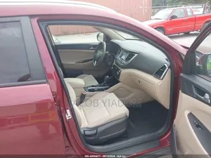 Hyundai Tucson 2017 Red
