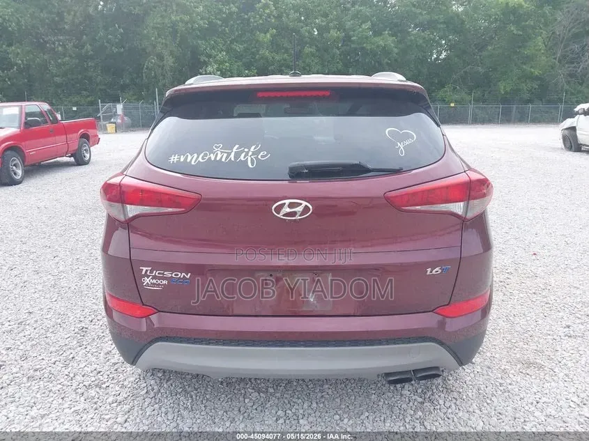 Hyundai Tucson 2017 Red