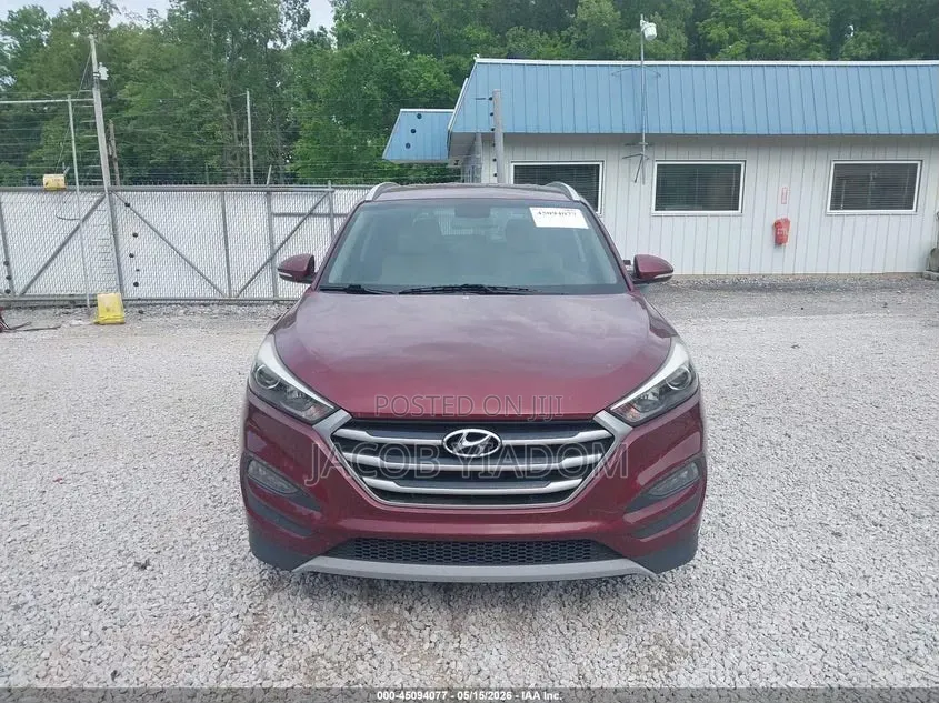 Hyundai Tucson 2017 Red