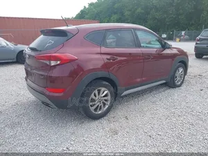 Hyundai Tucson 2017 Red