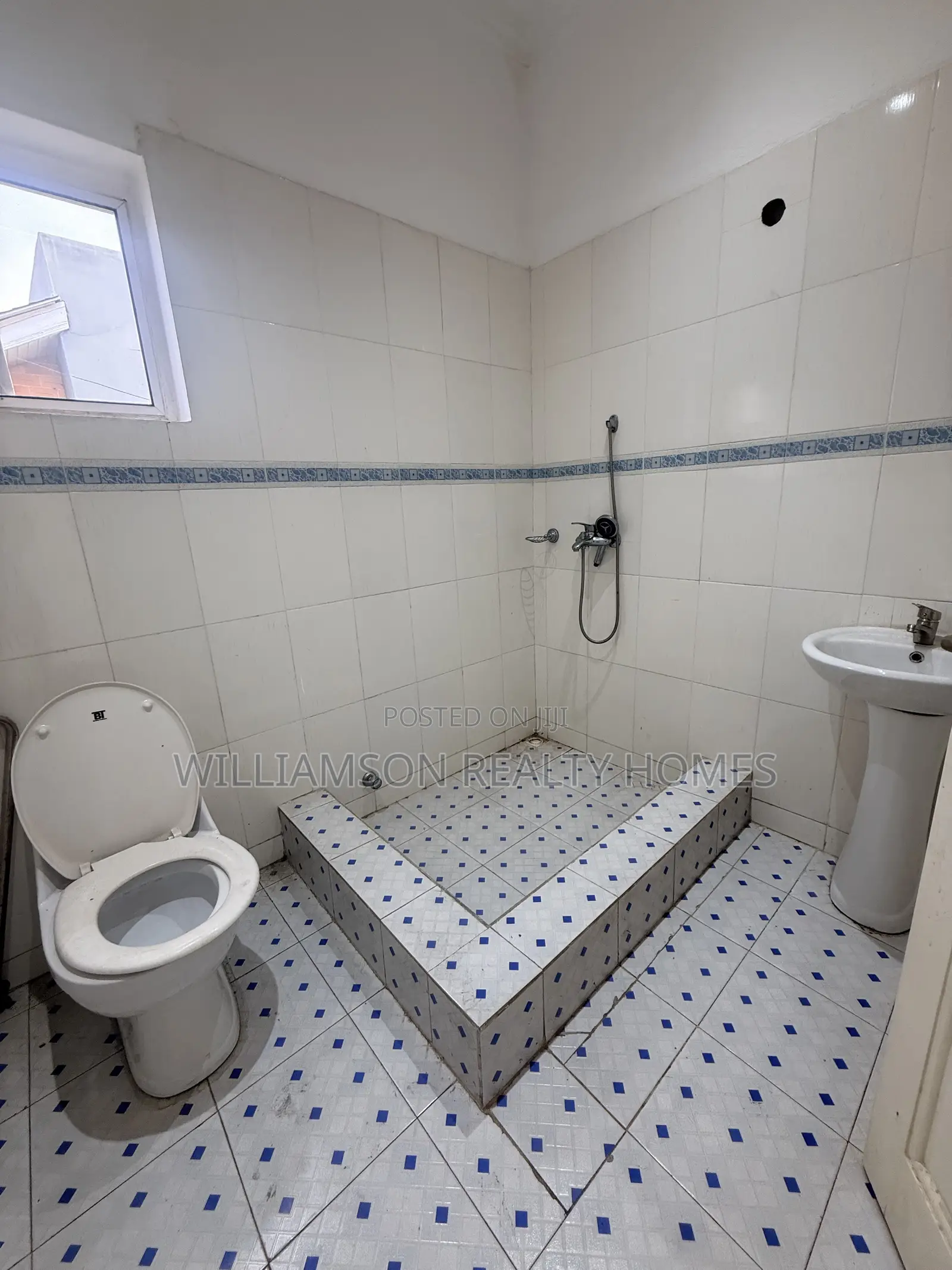 4bdrm House in Hfc Estate Area, Spintex for rent