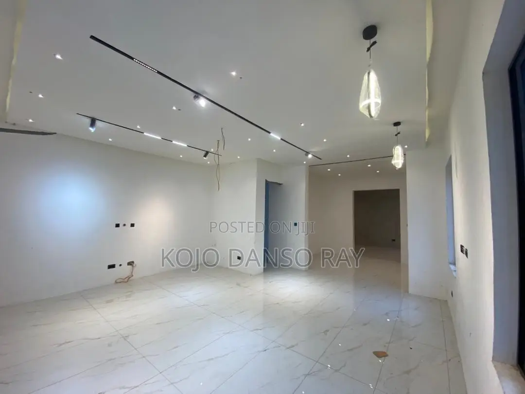 4bdrm House in Pandak Agency, East Legon for sale