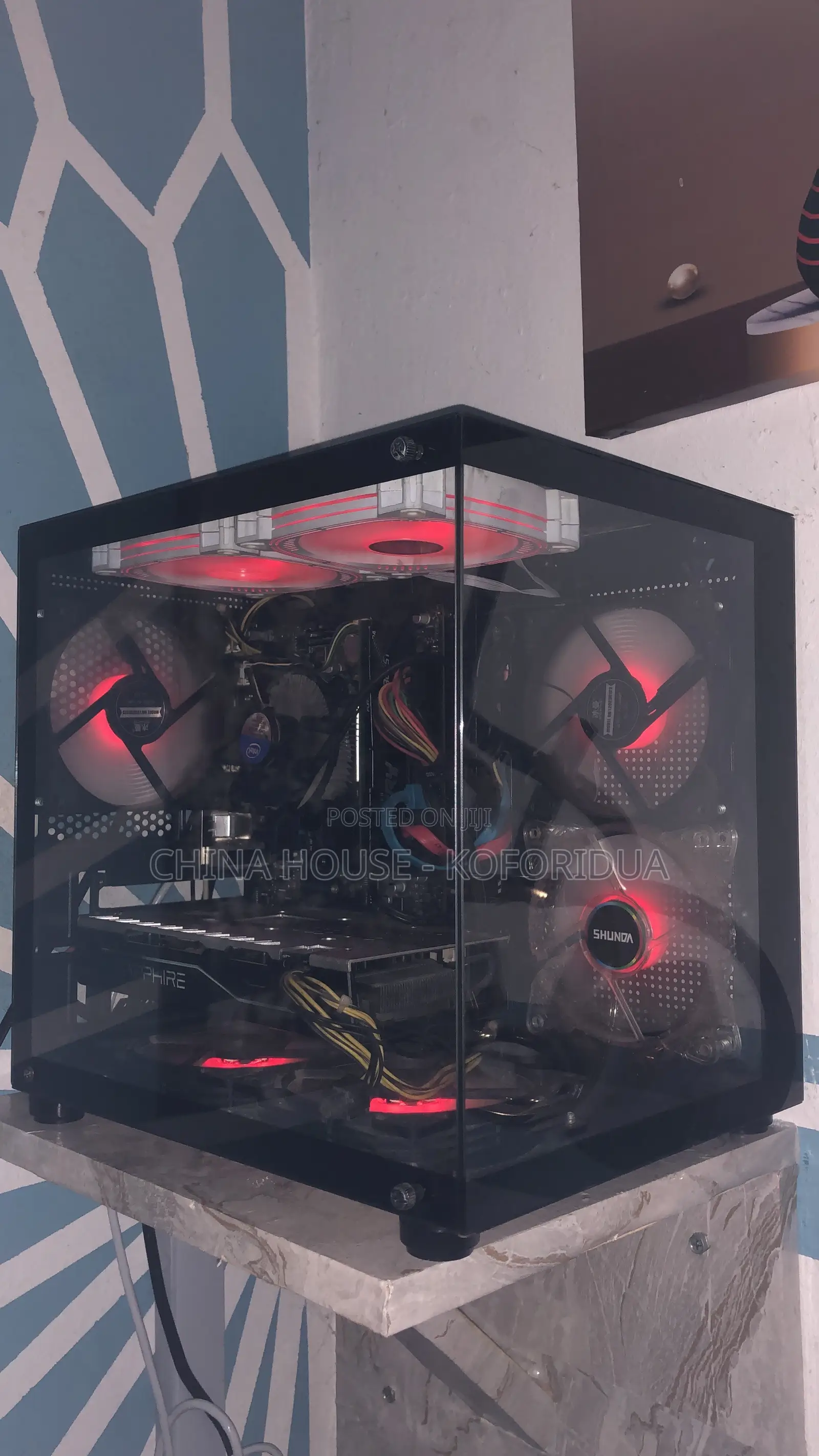 Dual Chamber Fishtank Gaming PC Case