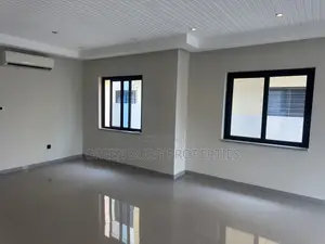 5bdrm House in Green, East Legon for rent