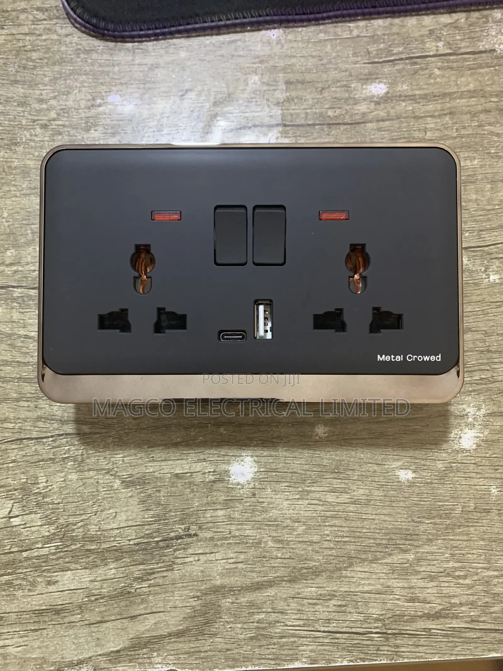 Double Socket