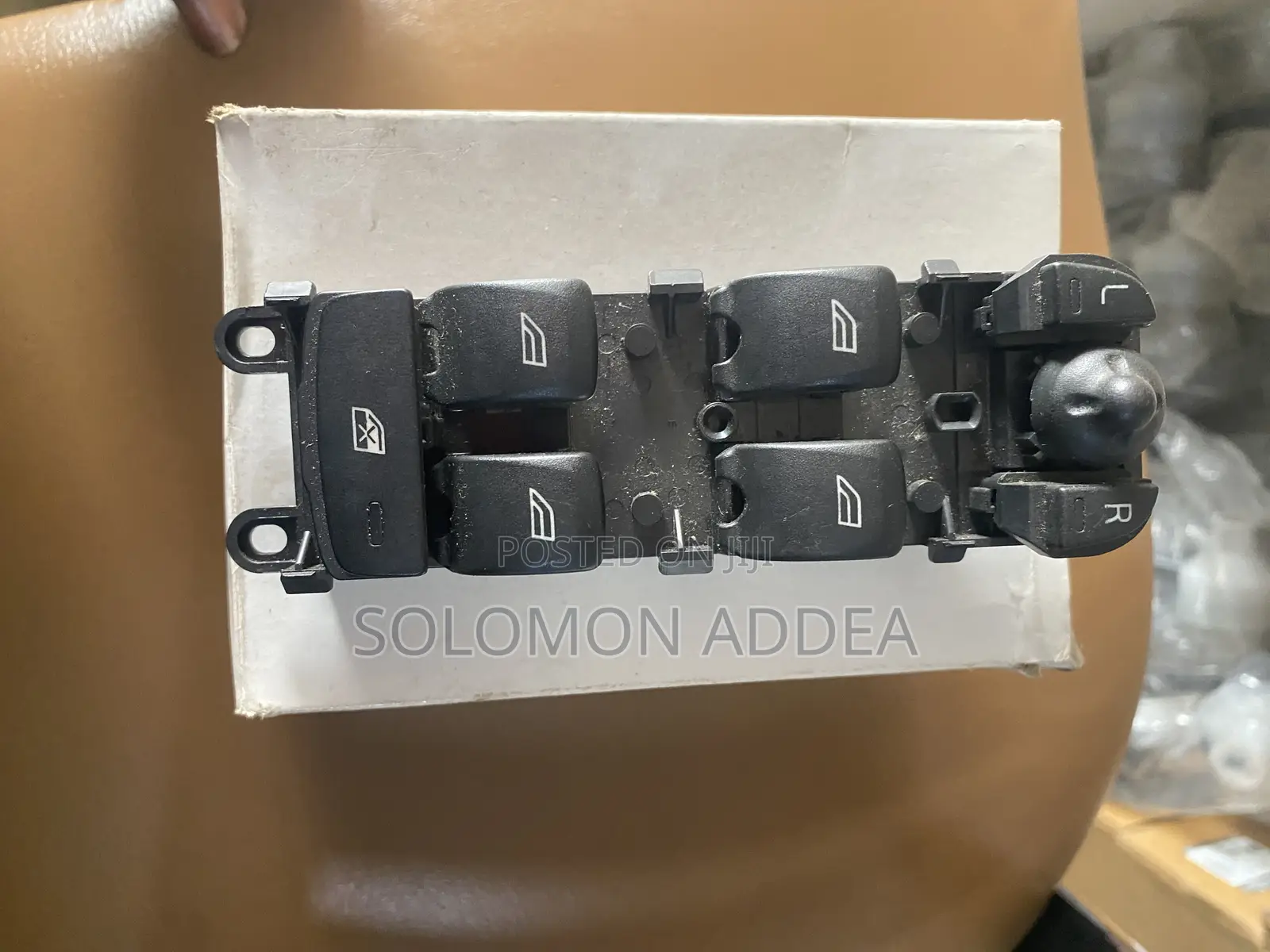 Range Rover 2010 Master Door Switch