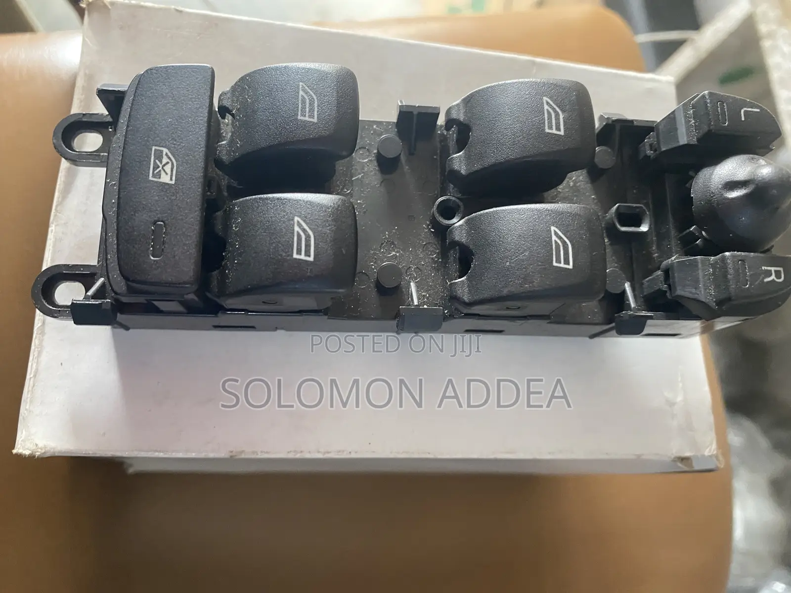 Range Rover 2010 Master Door Switch