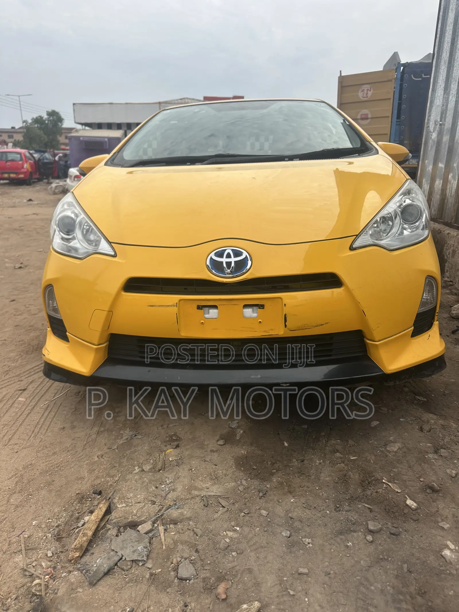 Toyota Aqua 2013 Yellow
