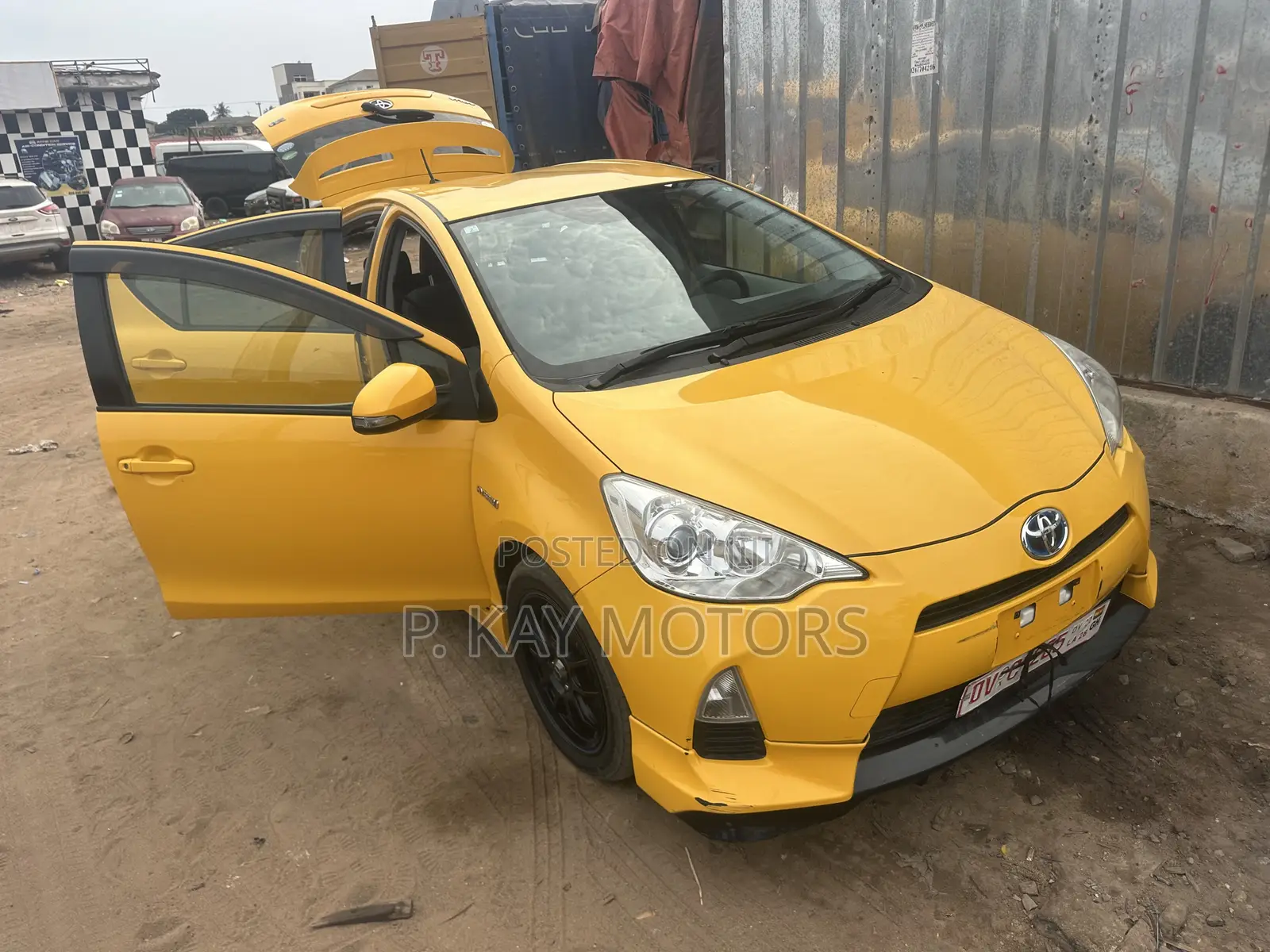Toyota Aqua 2013 Yellow