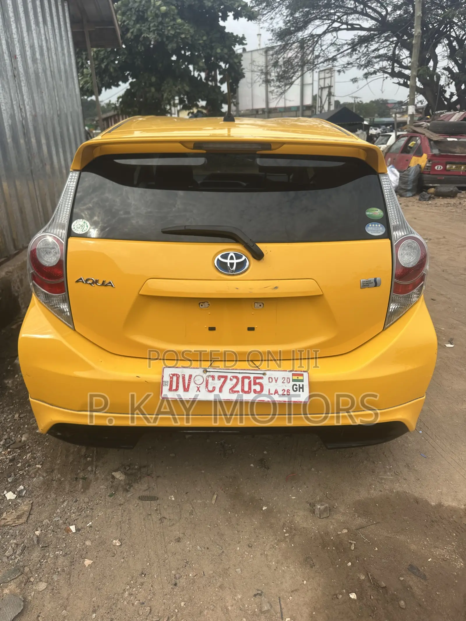 Toyota Aqua 2013 Yellow