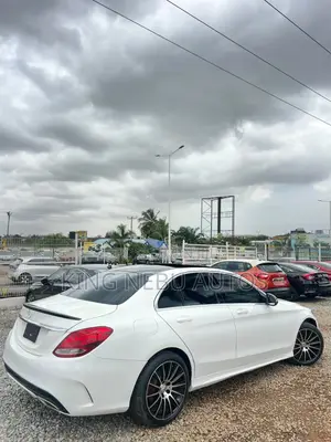 Mercedes-Benz C300 Sport 4Matic Sedan AWD (2.0L 4cyll 7A) 2016 White
