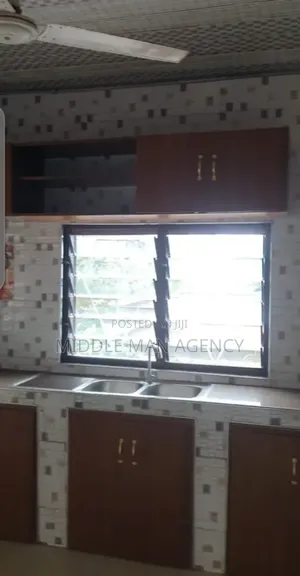 Furnished 8bdrm Mansion in Middle Man Agency, Ejisu-Juaben Municipal