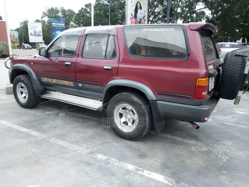 Toyota Hilux Surf 2004 Red