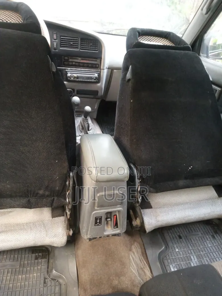 Toyota Hilux Surf 2004 Red