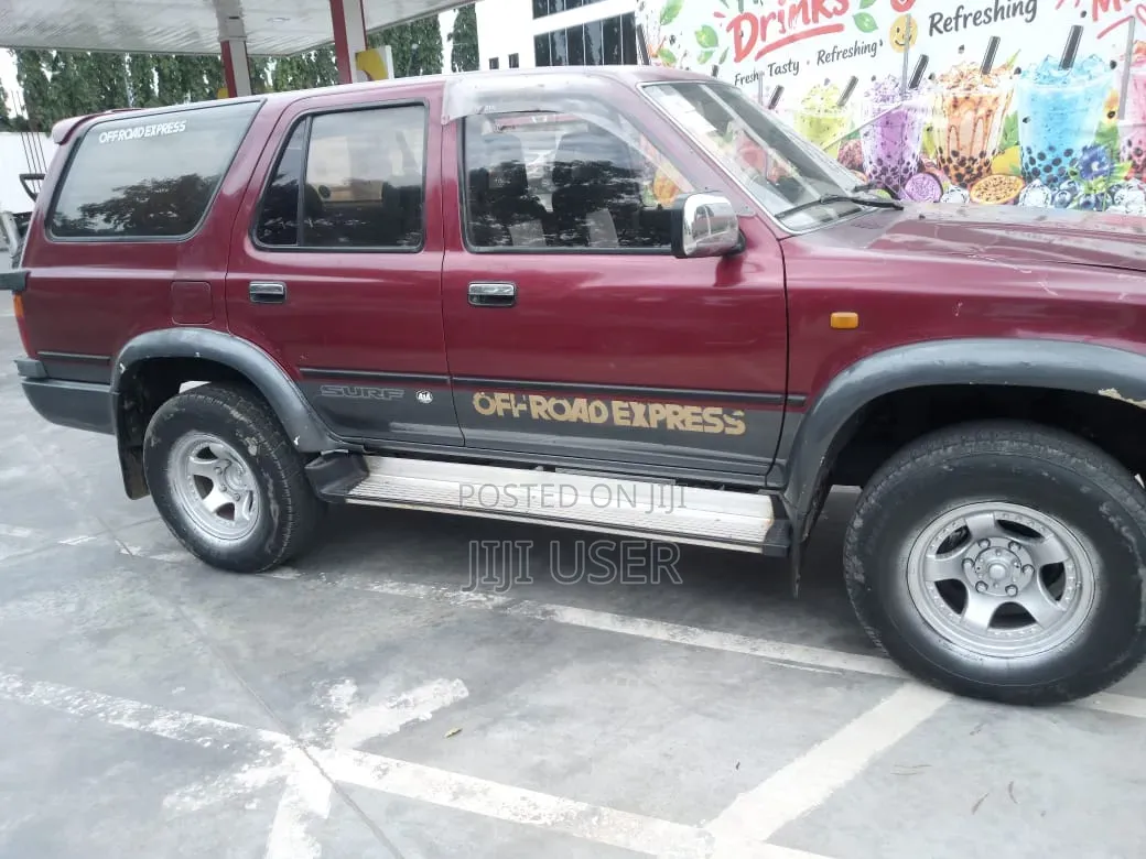 Toyota Hilux Surf 2004 Red
