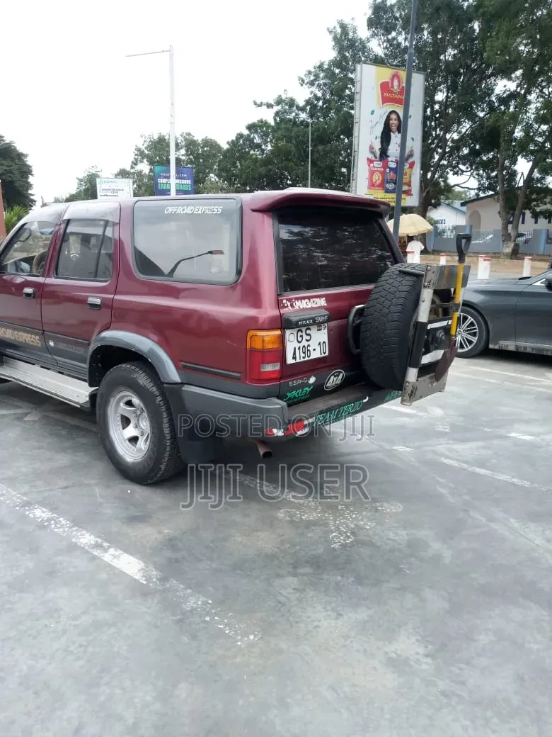 Toyota Hilux Surf 2004 Red