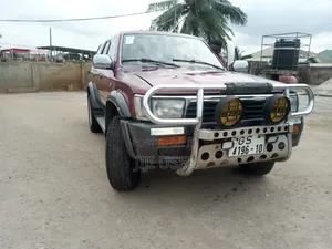 Toyota Hilux Surf 2004 Red
