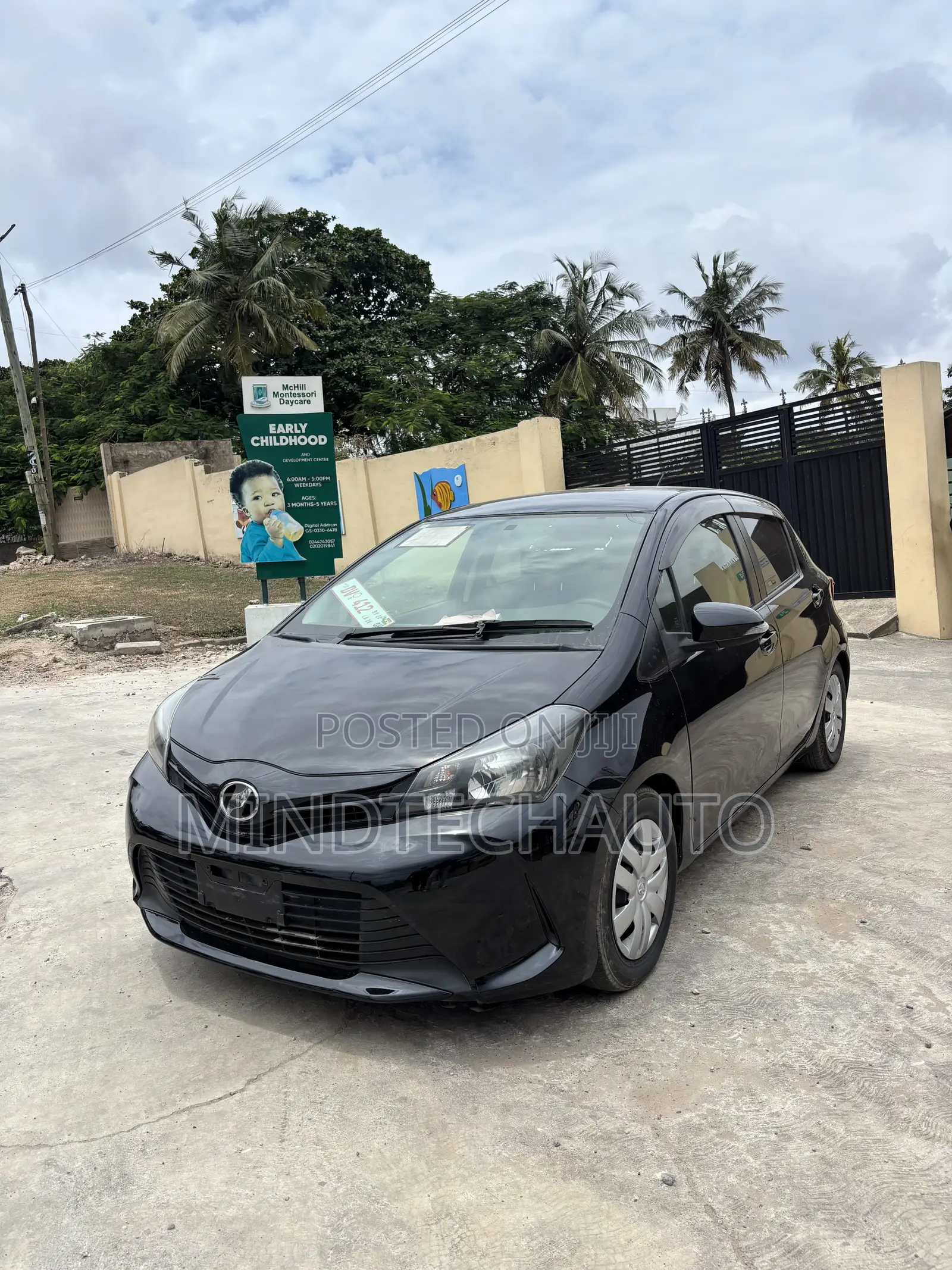 Toyota Vitz 1.3 AWD 3dr 2015 Black