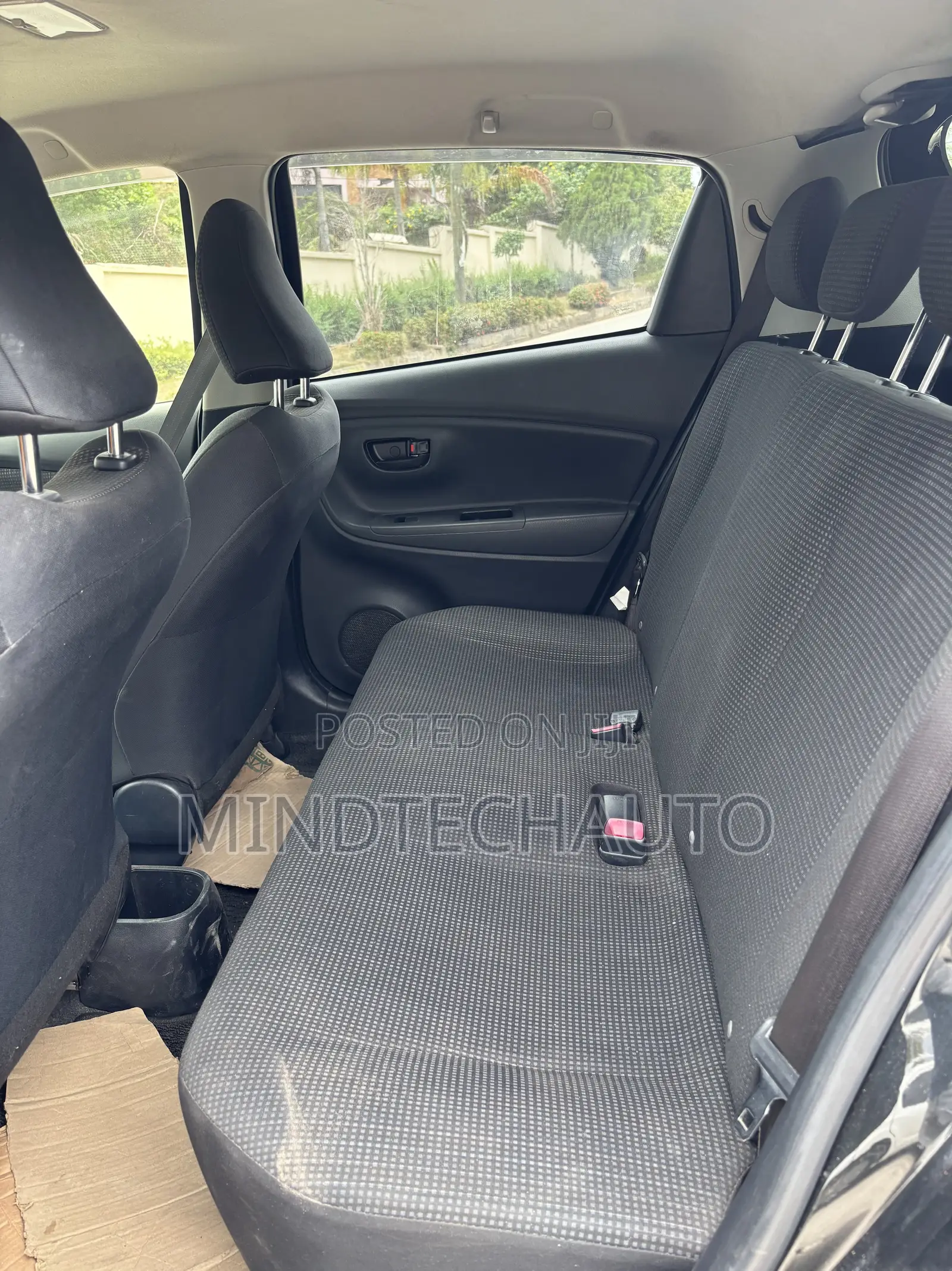 Toyota Vitz 1.3 AWD 3dr 2015 Black