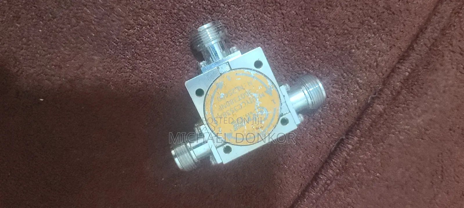 N Connector 2 Bay Power Divider