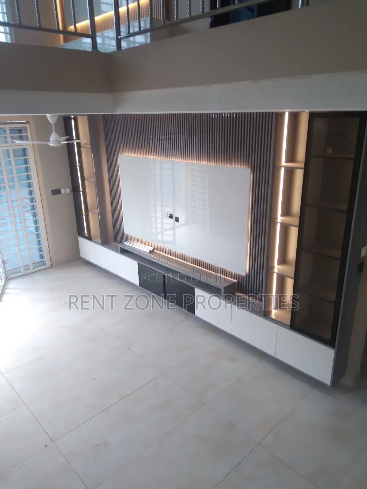 4bdrm Duplex in Ofankor for sale