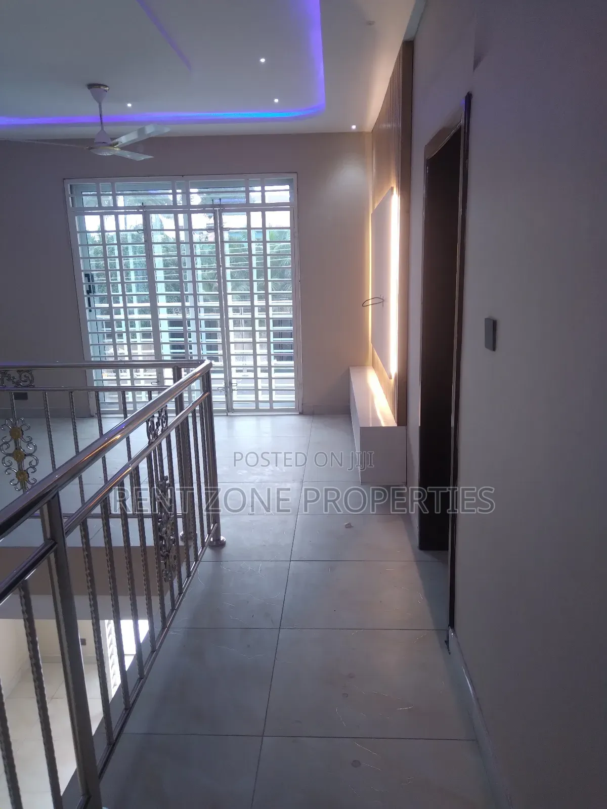 4bdrm Duplex in Ofankor for sale