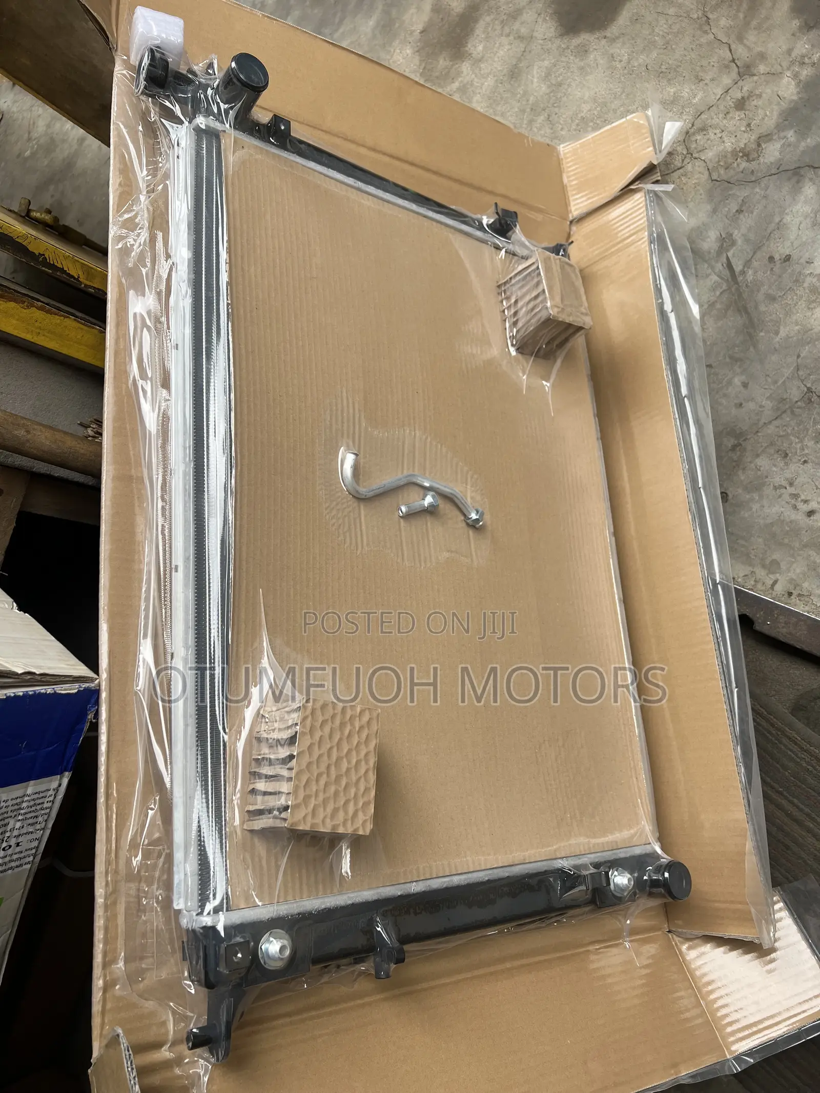 Kia Sportage 2011 2012 2013 2014 2015 Radiator (Water Tank)