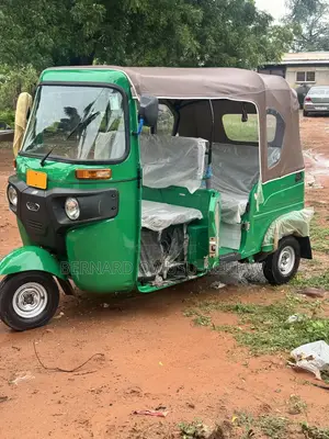 Bajaj RE 2025 Green